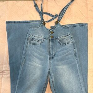 Fashion Nova stretch jeans with suspenders size 1